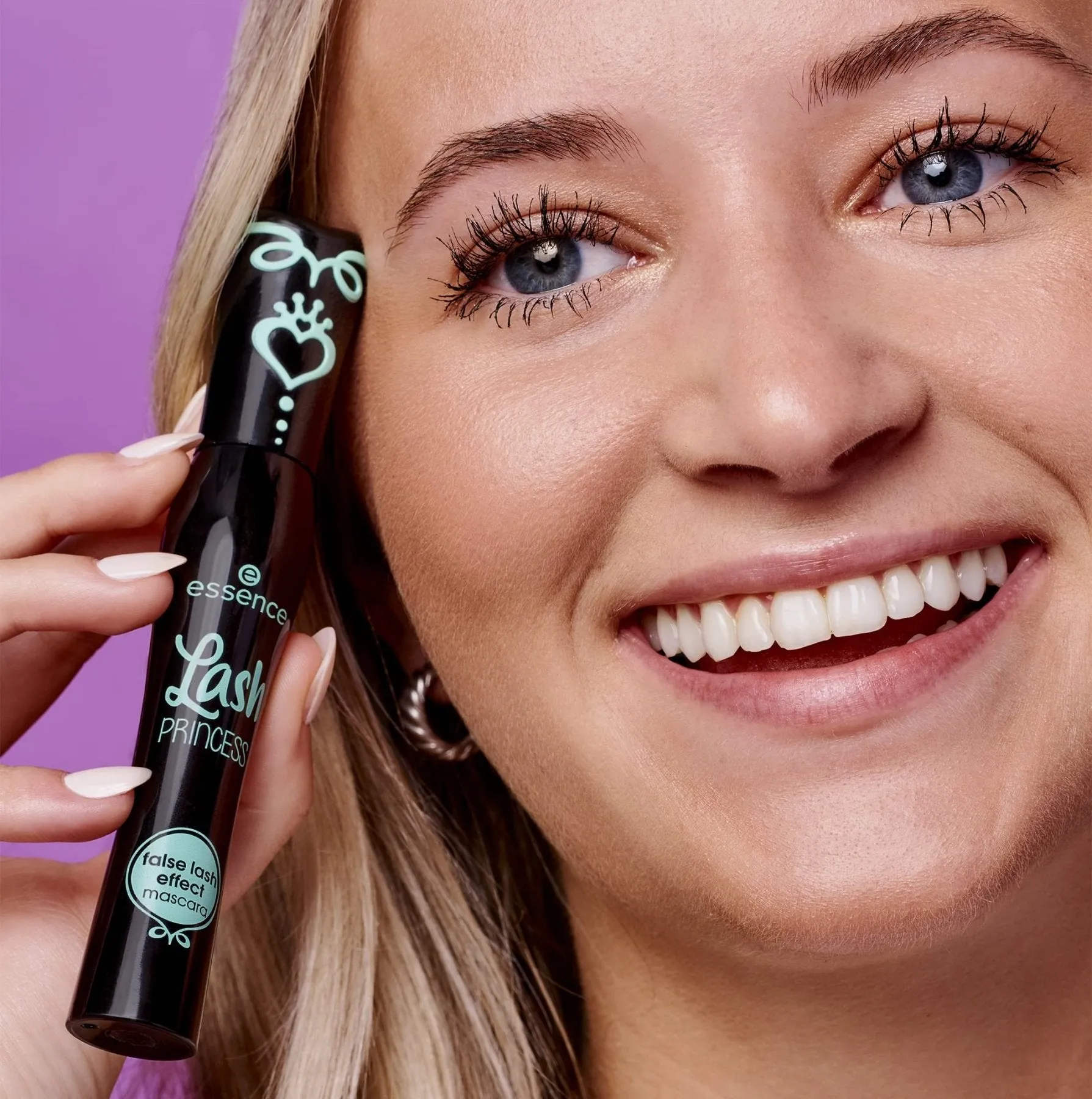 False-Lash Effect Mascara | Essence