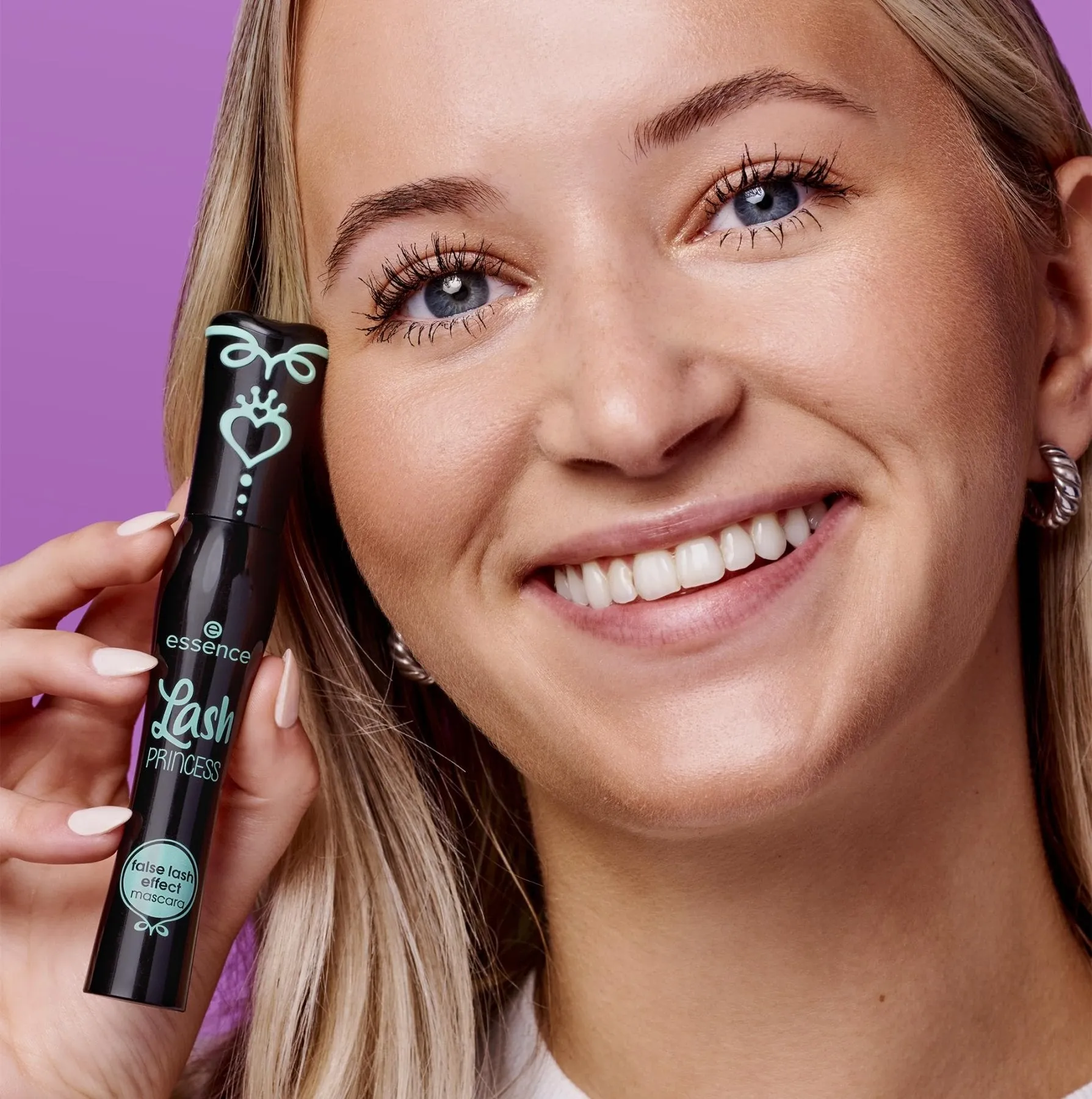 False-Lash Effect Mascara | Essence