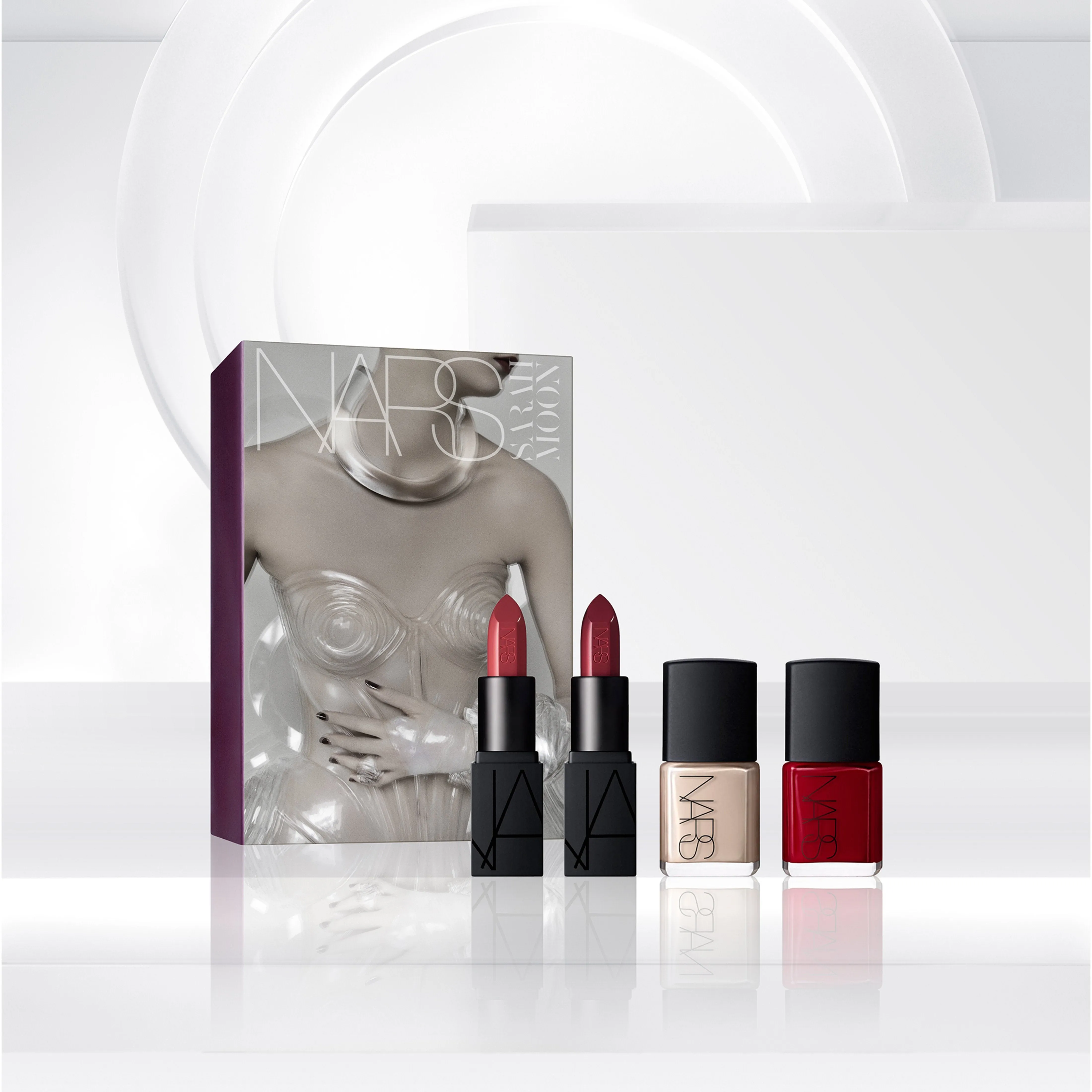 thousand worlds audacious lip and nail set